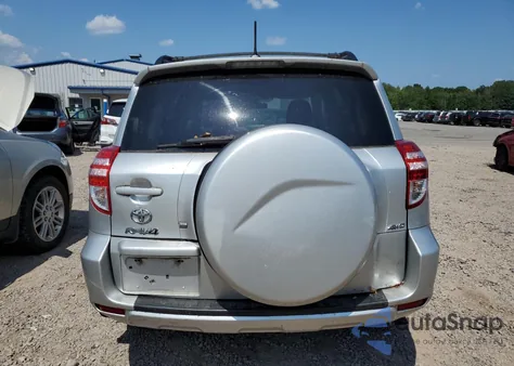 2011 Toyota Rav4 z USA, uszkodzony, nr VIN 2T3JF4DV1BW101241